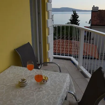 App Lu 5 * Novi Vinodolski