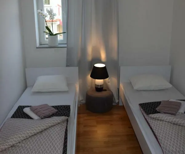 App Lu 5 Apartamento